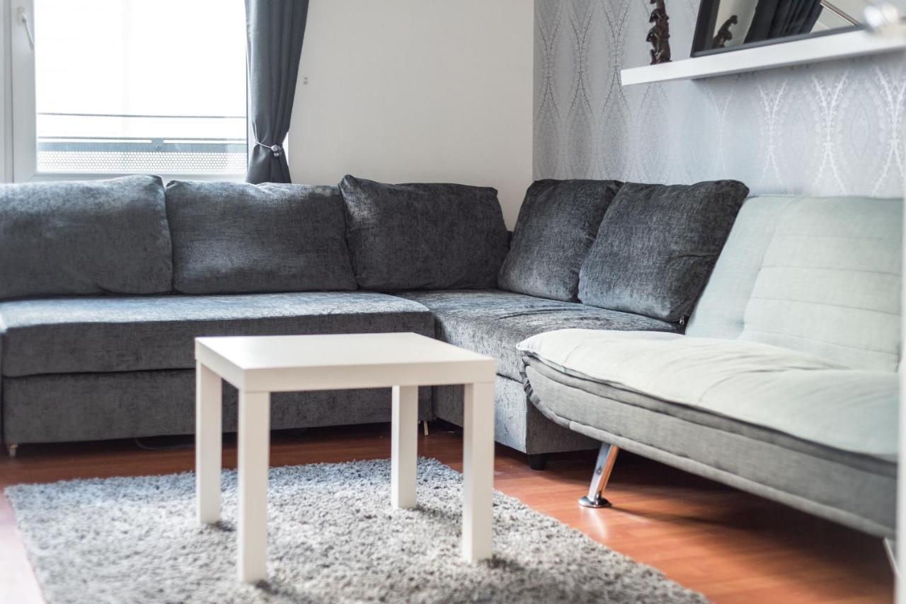 Modern Spacious 3 Bedroom City Centre Apartment - Free Parking - Private Balcony 에든버러 외부 사진