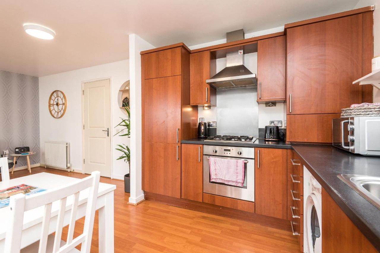 Modern Spacious 3 Bedroom City Centre Apartment - Free Parking - Private Balcony 에든버러 외부 사진
