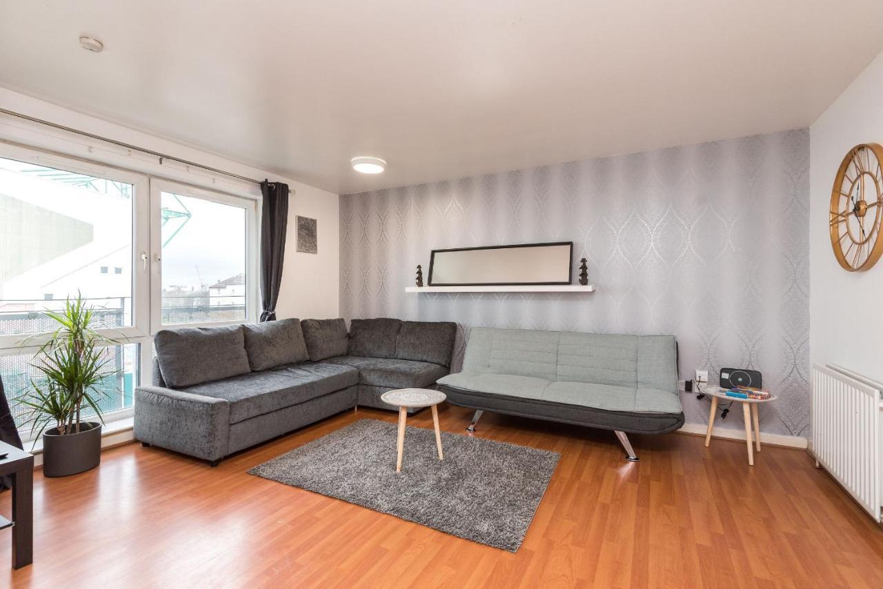 Modern Spacious 3 Bedroom City Centre Apartment - Free Parking - Private Balcony 에든버러 외부 사진